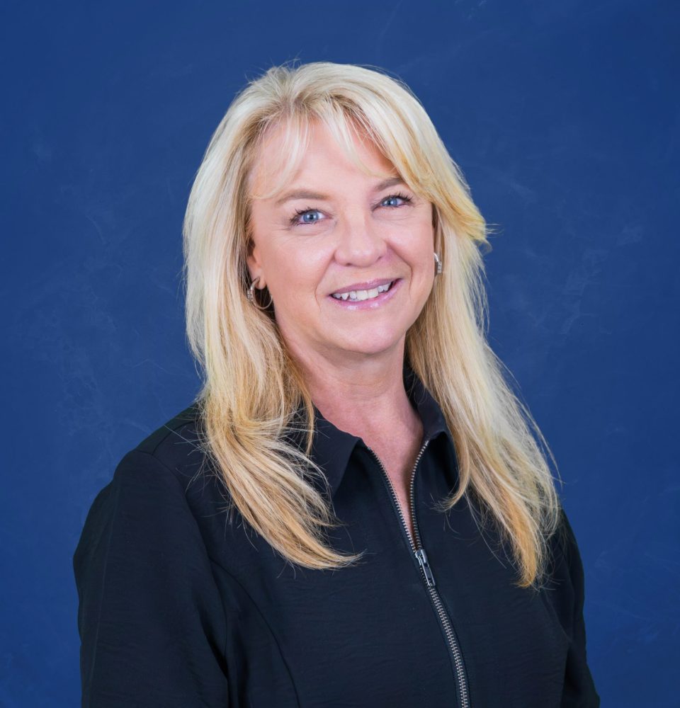 Lori Henderson - Insurance Broker in Lethbridge